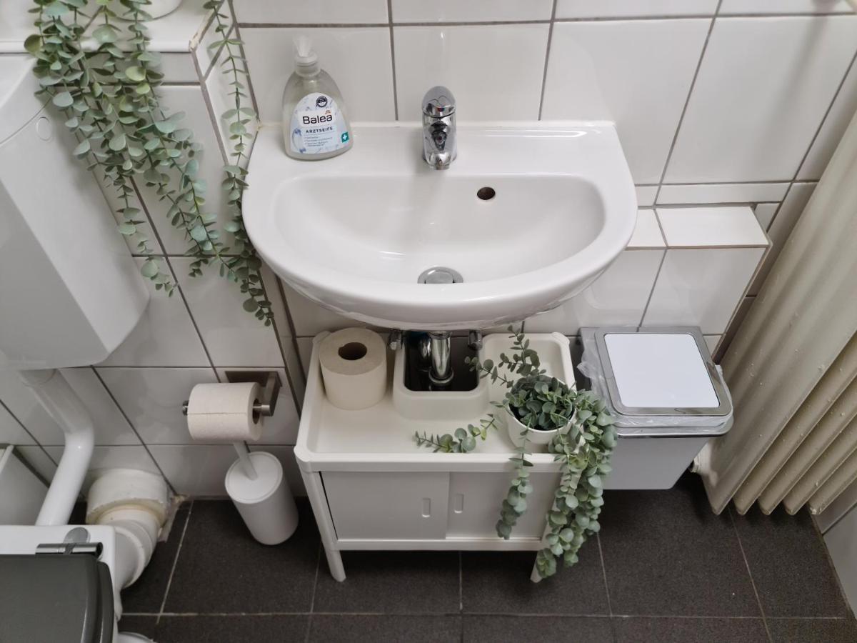 Schoene Ferienwohnung Im Zentrum Mit Self Check-In Und Free Wifi Essen Esterno foto